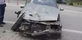 Son Dakika | Otomobil ile kamyonetin çarpıştığı kazada 2 kişi yaralandı