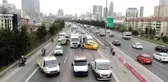 Ataşehir TEM'de 5 araç birbirine girdi, kilometrelerce kuyruk oluştu
