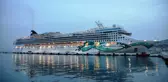 Kuşadası'na 2 kruvaziyerle bin 114 turist geldi