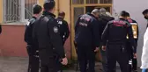 Malatya'da esrarengiz olay! Ölüm ihbarına giden polisler, evin odalarında kazılmış birer metrelik çukurlar buldu