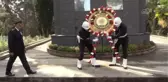 Son dakika haber | Emniyet mensupları, şehit mezarlarına karanfil bıraktı