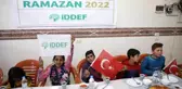 Mülteci kampındaki yetim kız hayaline kavuştu