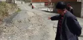 500 kişinin yaşadığı mahalle santim santim kayıyor! Can korkusuyla yaşayan halk, camiye gidip namaz bile kılamıyor