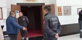 NEVÜ'de gazetecilere ayrımcılık skandalı! Davetiyeleri olmalarına rağmen içeri alınmadılar