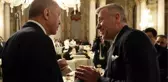 Cumhurbaşkanı Erdoğan ile sanatçıların bir araya geldiği iftar programına Metin Şentürk'ün esprisi damga vurdu