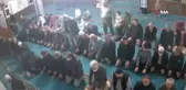 Son dakika 3. sayfa: Camide namaz kılarken hayatını kaybetti...O anlar kameralara yansıdı