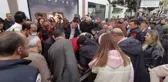 CADDEDE KAR MASKELİ 2 KİŞİ ATEŞ AÇTI; 1'İ ÇOCUK 2 YARALI