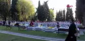 İSTANBUL-ŞEHİT YAKINLARI EDİRNEKAPI ŞEHİTLİĞİ'NDE İFTAR YAPTI