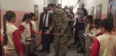 Mehmetçik 23 Nisan dolayısıyla köy okuluna 1500 kitap bağışladı