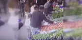 Son dakika! Pazarda cep telefonu hırsızlığı kamerada