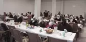 Gurbetçilerin desteğiyle kurulan iftar sofrası mahalle sakinlerini buluşturuyor