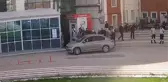 Doğumhaneye yetişemeyen kadın hastane bahçesinde doğurdu! O anlar kamerada