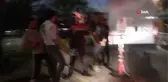 Masa ve sandalyelerle birbirlerine saldırdılar... Eşyaları zarar gören vatandaş, hasarının peşine düştü