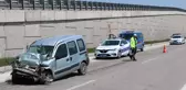 Hafif ticari araç LPG yüklü tankere çarptı, 3 kişi yaralandı