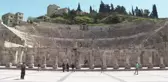 Roma antik tiyatrosu, her yıl yüzlerce turisti ağırlıyor