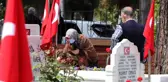 Şehitlikte buruk bayram
