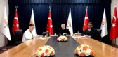 Siyasi Partiler Arasında Bayramlaşma... İyi Parti ve AKP Heyetleri Video Konferansla Bayramlaştı