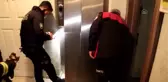 Asansör boşluğuna düşen kişi ağır yaralandı