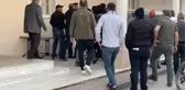 Kazanın ardından kendisini uyaran 2 kişiye kurşun yağdırdı