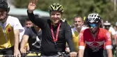 Vahap Seçer, Bisikletseverlerle 'Kleopatra Bisiklet Festivali'nde Pedal Çevirdi