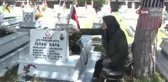Anneler Günü'nü şehit oğlunun mezarı başında geçirdi