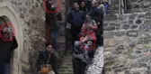 Sümela'daki kazı sırasında arkeologlar gizemli mahzen buldu, gelen vatandaşlar fotoğrafını çekmek için birbiriyle yarıştı