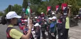 Emel Sayın'ın yayalar için güvenli trafik etkinliğine katıldı