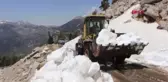 GAZİPAŞA'DA KARLA KAPLI YAYLA YOLLARI AÇILIYOR