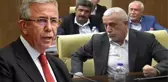Gökçek döneminin AK Parti Grup Başkanvekili, Mansur Yavaş kürsüdeyken sırayı yumrukladı: Konuşturmam bunu