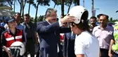 Osmaniye'de motosiklet sürücülerine kask dağıtıldı