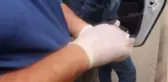 Otoyoldaki demir bariyerleri çalmaya çalışan zanlı yakalandı