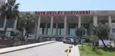 Sağlıkçılar yoğun bakımdaki hastanın 92. doğum gününü kutladı