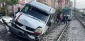 Alkollü olduğu öne sürülen sürücünün kullandığı araç tramvay yoluna girdi