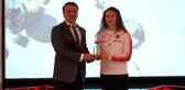 İGÜ, milli sporcularını ödüllendirdi