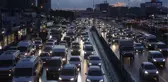 Kuvvetli yağışla birlikte İstanbul trafiği durma noktasına geldi