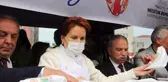 Meral Akşener İlkadım'ın Simit Şenliği'nde simit dağıttı