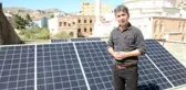 AİLE HEKİMİ, ELEKTRİK KESİNTİLERİNE KARŞI SOĞUK ZİNCİRE TABİ AŞI VE İLAÇLAR İÇİN DAMA GÜNEŞ PANELLERİ YERLEŞTİRDİ