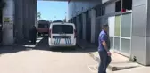 Genç kız apartmanın ikinci katından düştü