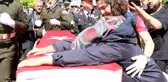 Şehit İstihkam Uzman Çavuş Tunahan Erbaşı son yolculuğuna uğurlandı (2)