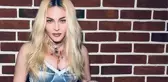 Dünyaca ünlü şarkıcı Madonna'nın paylaşımlarından dolayı Instagram'da canlı yayın yapması yasaklandı