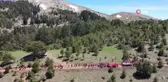 Amanosların zirvesi Keldaz Dağı'nda İstiklal Marşı'nı okudular