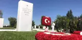 Eski Cumhurbaşkanı Cevdet Sunay, ölüm yıl dönümünde mezarı başında anıldı