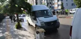 Çekiciye arkadan çarpan servisteki 4 öğrenci yaralandı