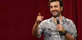 Genç kadın, göğsüne hayranı olduğu Hasan Can Kaya'nın portresini yaptırdı