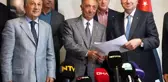 Ahmet Nur Çebi listesini teslim etti
