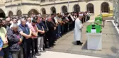 KAZADA ÖLEN DERYA ÖĞRETMEN VE KIZI TOPRAĞA VERİLDİ