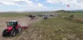 Okulda öğrenci, tarlada çiftçi