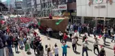 Karadan yürütülen gemi görenleri şaşkına çevirdi