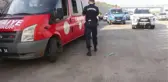 Arızalanan tırın altında kalan sürücü öldü