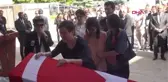 KALP KRİZİ SONUCU HAYATINI KAYBEDEN REKTÖR YARDIMCISI SON YOLCULUĞUNA UĞURLANDI